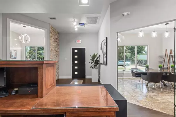 802 N Jefferson St, Mount Pleasant, TX 75455