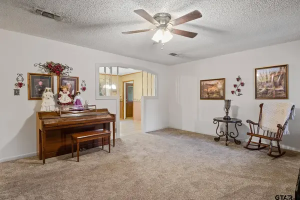 229 County Road 3215, Mount Pleasant, TX 75455