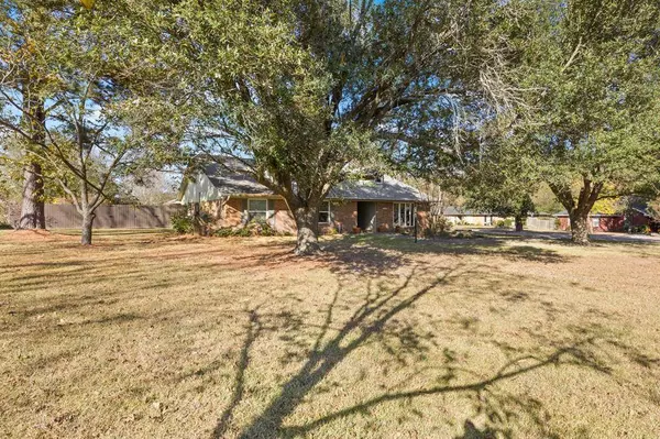 110 Magnolia Street, Pittsburg, TX 75686