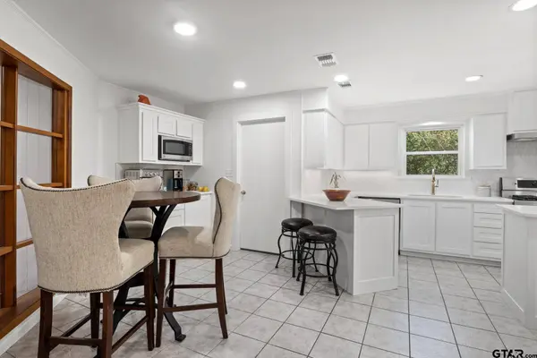 110 Magnolia St, Pittsburg, TX 75686