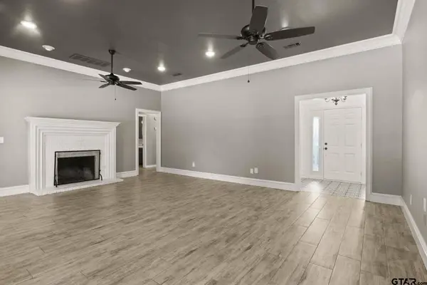 2713 Sleepy Hollow, Mt Pleasant, TX 75455