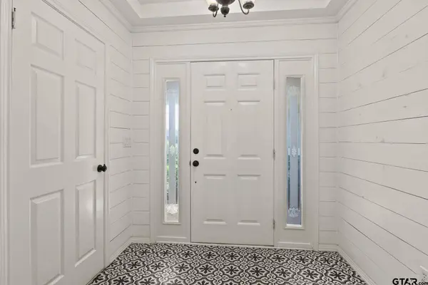 2713 Sleepy Hollow, Mt Pleasant, TX 75455