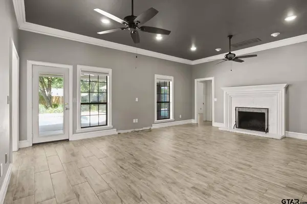 2713 Sleepy Hollow, Mt Pleasant, TX 75455