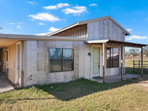 785 County Road 4840, Mount Pleasant, TX 75455