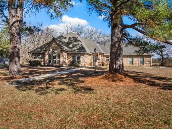 75 Private Road 4208, Mount Pleasant, TX 75455