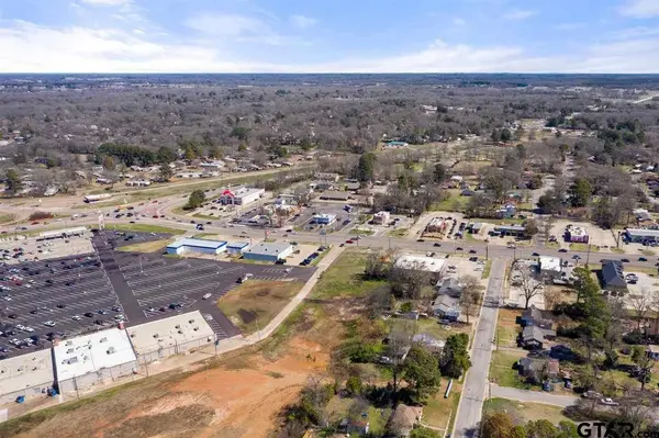 902 S Jefferson, Mt Pleasant, TX 75455