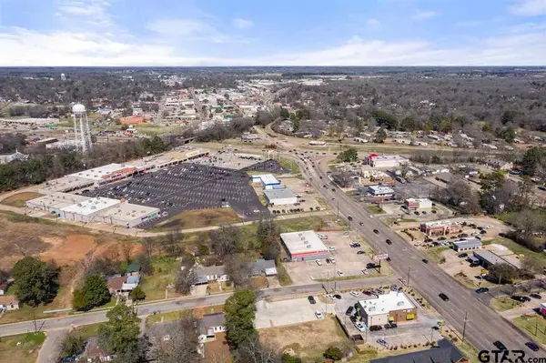 902 S Jefferson, Mt Pleasant, TX 75455