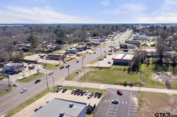 902 S Jefferson, Mt Pleasant, TX 75455