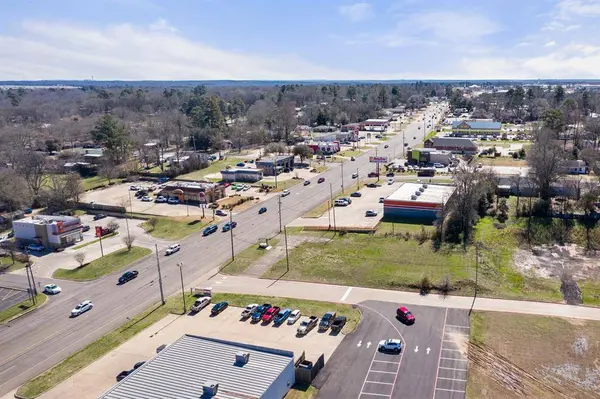 902 S Jefferson, Mount Pleasant, TX 75455