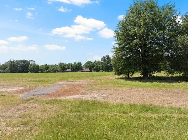 9.8 AC Billy Daniels, Mount Pleasant, TX 75455