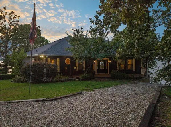 385 County Road 2610, Pittsburg, TX 75686