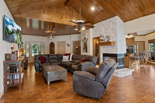 385 County Road 2610, Pittsburg, TX 75686