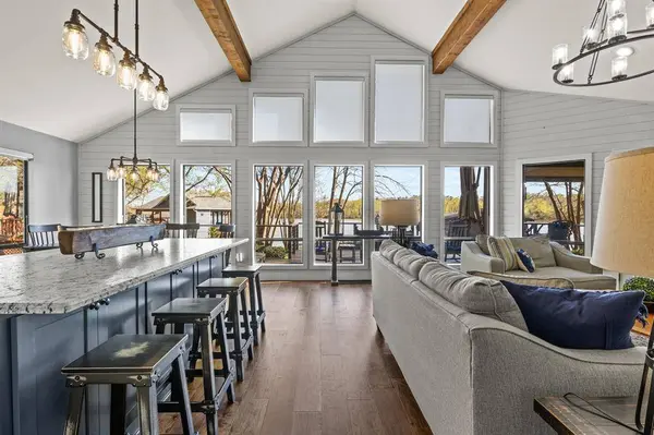 601 W Eagle Point Drive, Mount Vernon, TX 75686