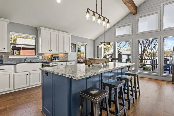 601 W Eagle Point Drive, Mount Vernon, TX 75686