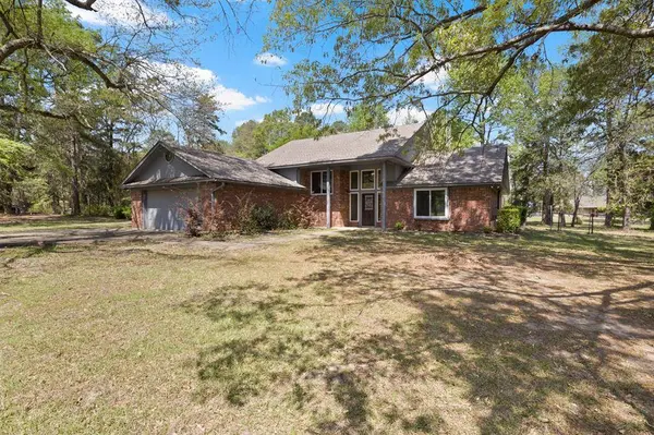 366 County Road 1740, Mount Pleasant, TX 75455