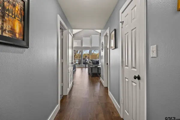 601 W Eagle Point Drive, Mt Vernon, TX 75457