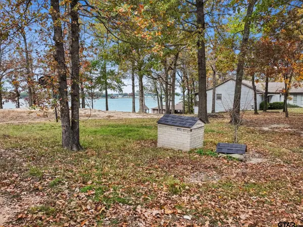 602 County Road 2127, Pittsburg, TX 75686