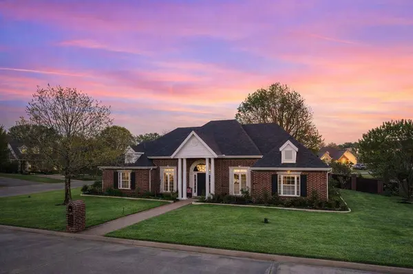 101 Gleneagles Drive, Mount Pleasant, TX 75455