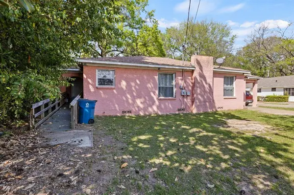 510 W 12th Street, Mount Pleasant, TX 75455