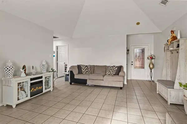 2927 Old Paris Road, Mount Pleasant, TX 75455