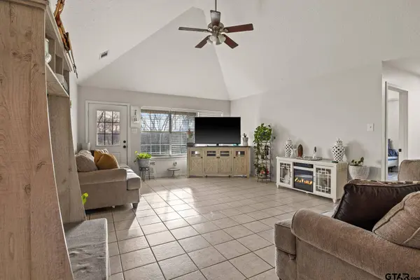 2927 Old Paris Road, Mt Pleasant, TX 75455