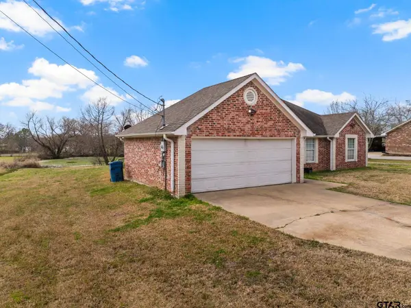 2927 Old Paris Road, Mt Pleasant, TX 75455
