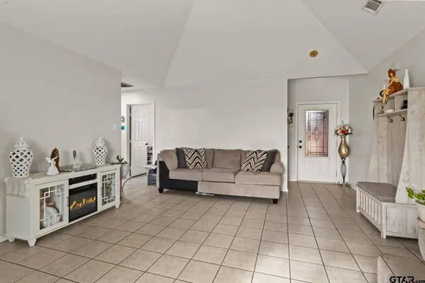 2927 Old Paris Road, Mt Pleasant, TX 75455