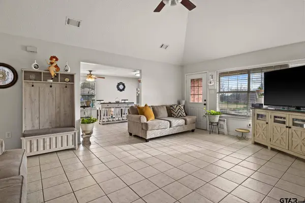 2927 Old Paris Road, Mt Pleasant, TX 75455