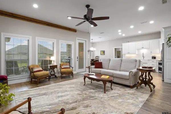 1000 Stone Bridge, Mt Pleasant, TX 75455