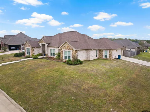 1000 Stone Bridge, Mt Pleasant, TX 75455