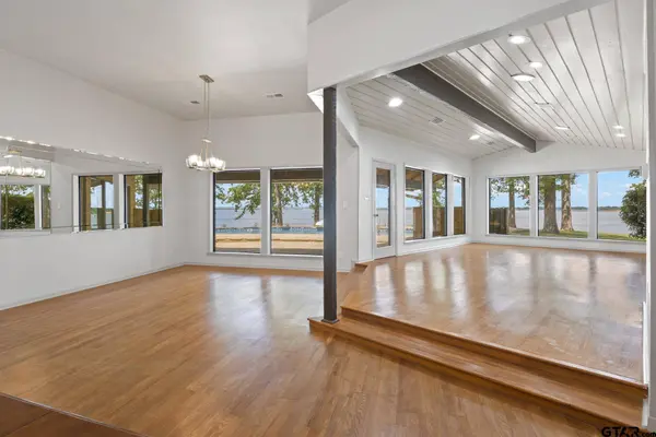 360 County Road 2136, Pittsburg, TX 75686