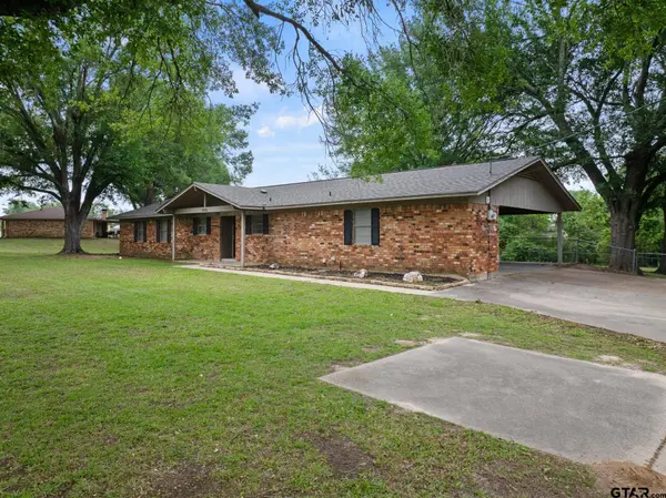 4006 Mark Lane, Mt Pleasant, TX 75455