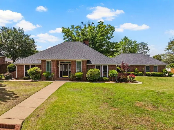 212 Turnberry Circle, Mount Pleasant, TX 75455