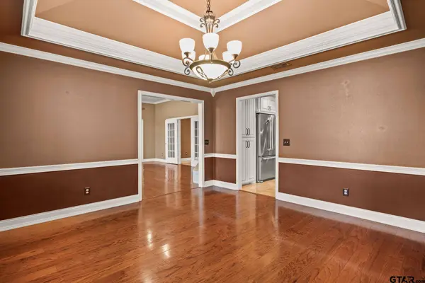 212 Turnberry Cir, Mt Pleasant, TX 75455