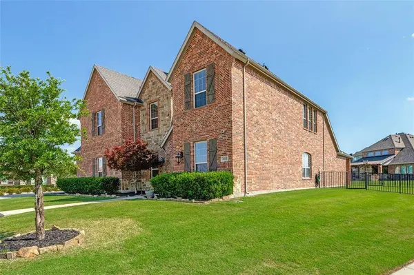 1212 Karsten Ridge Pass, Gunter, TX 75058