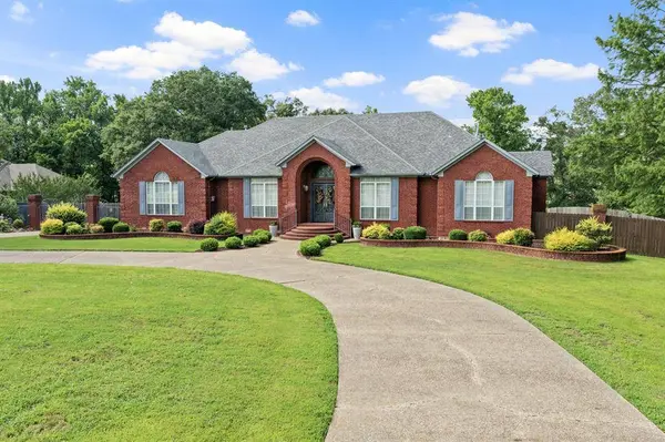 903 Deer Trail Ln, Mount Pleasant, TX 75455