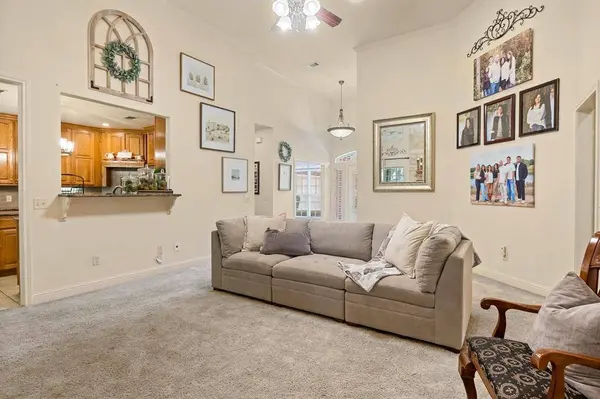 910 Holly Hill, Mount Pleasant, TX 75455