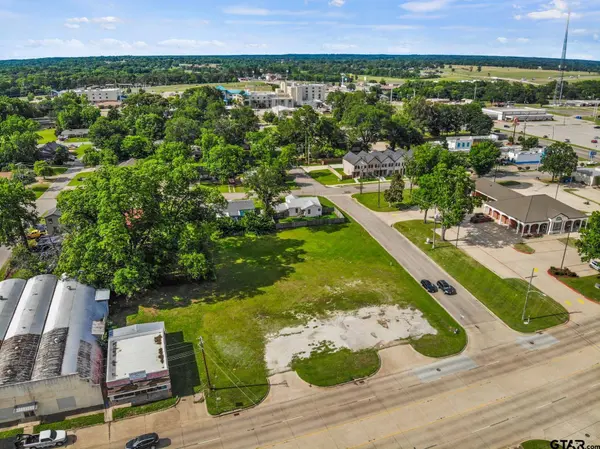 122 W 16th, Mt Pleasant, TX 75455