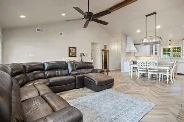 387 County Road 2940, Pittsburg, TX 75686