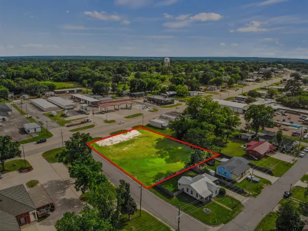 122 W 16th, Mt Pleasant, TX 75455