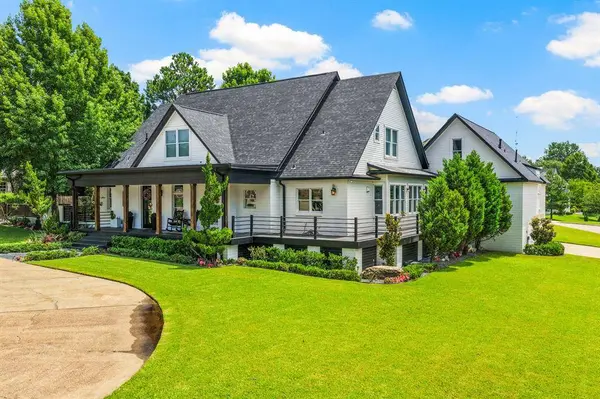 507 Greenhill Park Avenue, Mount Pleasant, TX 75455