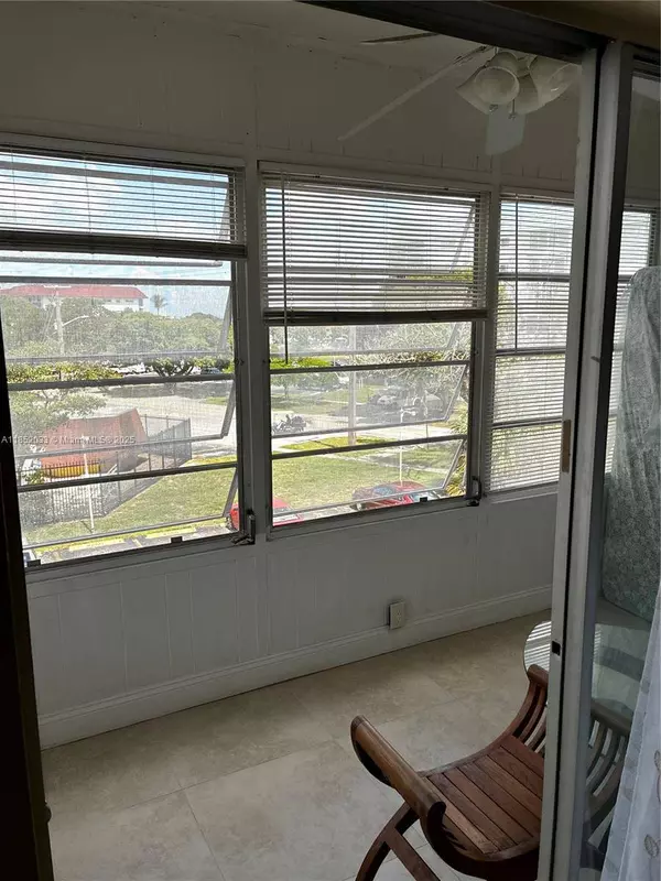 4740 NW 21st St #309, Lauderhill, FL 33313