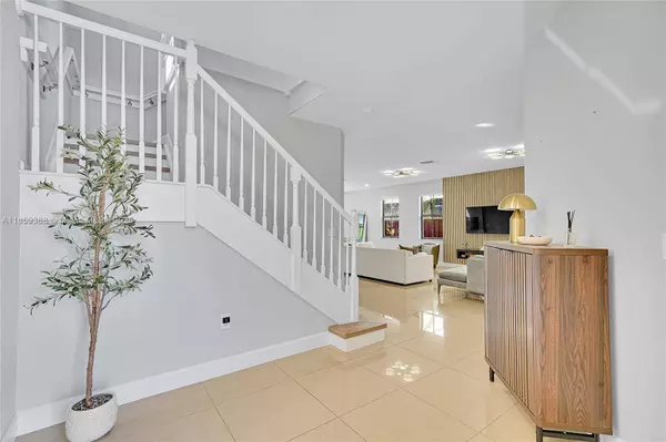 10072 NW 87th Ter #N/A, Doral, FL 33178