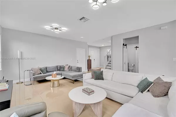 10072 NW 87th Ter #N/A, Doral, FL 33178