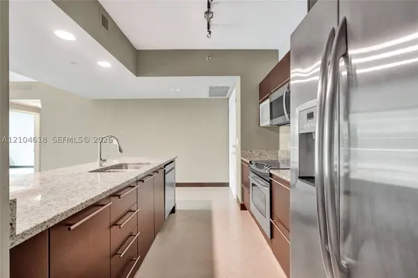 951 Brickell Ave #1106, Miami, FL 33131