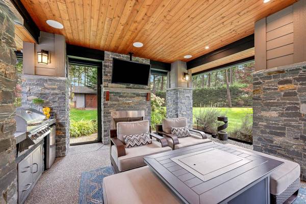 846 Foskett Rd, Comox, BC V9M 3T9