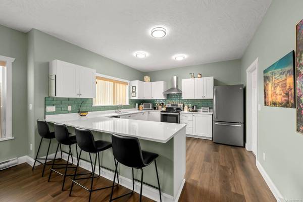 531 Anderton Rd ##A, Comox, BC V9M 2J1