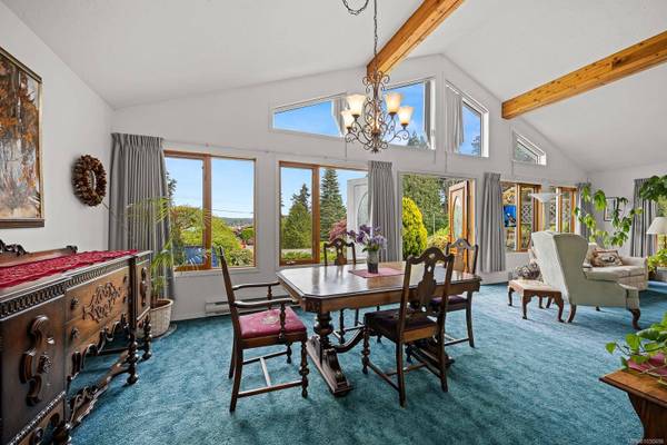 5989 Garvin Rd, Union Bay, BC V0R 3B0