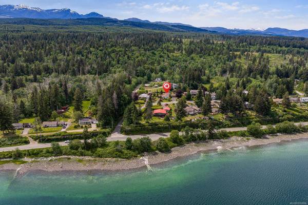 5989 Garvin Rd, Union Bay, BC V0R 3B0