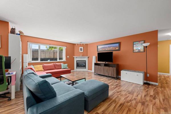 3351 Coniston Cres, Cumberland, BC V0R 1S0